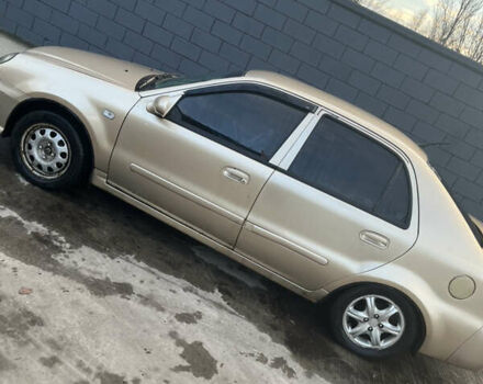 Желтый Джили МР, объемом двигателя 1.5 л и пробегом 168 тыс. км за 1670 $, фото 4 на Automoto.ua