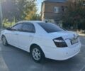 Белый Джили Мапл, объемом двигателя 1.8 л и пробегом 160 тыс. км за 2358 $, фото 1 на Automoto.ua