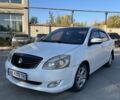 Белый Джили Мапл, объемом двигателя 1.8 л и пробегом 160 тыс. км за 2358 $, фото 1 на Automoto.ua