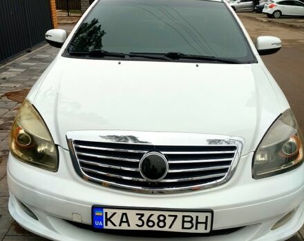 Белый Джили Мапл, объемом двигателя 1.8 л и пробегом 26700 тыс. км за 2000 $, фото 1 на Automoto.ua