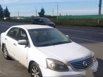 Білий Джилі Мапл, об'ємом двигуна 2 л та пробігом 254 тис. км за 1820 $, фото 1 на Automoto.ua