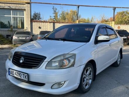 Белый Джили Мапл, объемом двигателя 1.8 л и пробегом 160 тыс. км за 2358 $, фото 1 на Automoto.ua