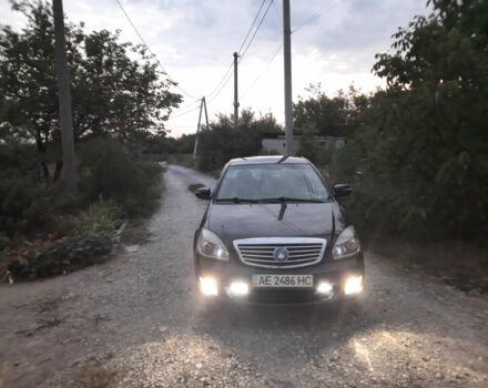 Черный Джили Мапл, объемом двигателя 1.8 л и пробегом 124 тыс. км за 3700 $, фото 5 на Automoto.ua