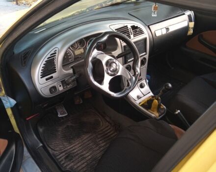 Желтый Джили Мапл, объемом двигателя 1.8 л и пробегом 100 тыс. км за 953 $, фото 5 на Automoto.ua