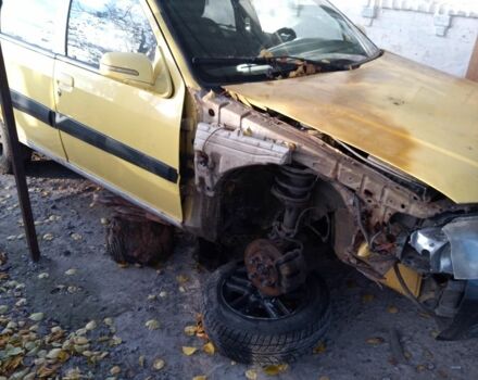 Желтый Джили Мапл, объемом двигателя 1.8 л и пробегом 100 тыс. км за 953 $, фото 9 на Automoto.ua