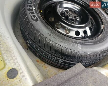 Сірий Джилі СЛ, об'ємом двигуна 1.79 л та пробігом 77 тис. км за 3650 $, фото 24 на Automoto.ua