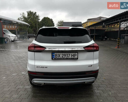 Джилі Atlas Pro 2022 у Полонном на Automoto.ua Білий Джилі Atlas Pro, об'ємом двигуна 1.48 л та пробігом 35 тис. км за 17000 $, фото 15 на Automoto.ua