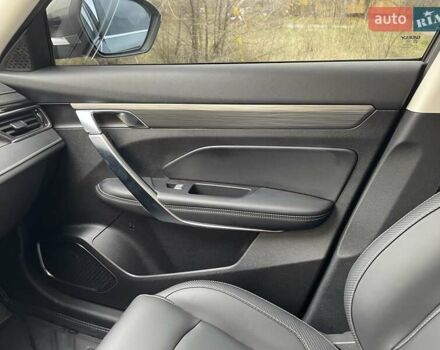 Сірий Джилі Atlas Pro, об'ємом двигуна 1.48 л та пробігом 3 тис. км за 18000 $, фото 18 на Automoto.ua