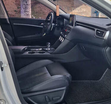 Сірий Генезис G70, об'ємом двигуна 2.2 л та пробігом 153 тис. км за 20500 $, фото 20 на Automoto.ua