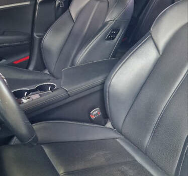 Сірий Генезис G70, об'ємом двигуна 2.2 л та пробігом 153 тис. км за 20500 $, фото 12 на Automoto.ua