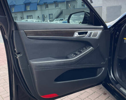 Черный Генезис G80, объемом двигателя 3.34 л и пробегом 289 тыс. км за 15900 $, фото 7 на Automoto.ua