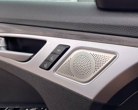 Черный Генезис G80, объемом двигателя 3.34 л и пробегом 289 тыс. км за 15900 $, фото 35 на Automoto.ua