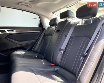 Серый Генезис G80, объемом двигателя 3.78 л и пробегом 70 тыс. км за 19500 $, фото 35 на Automoto.ua