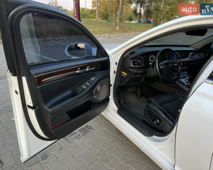 Белый Генезис G90, объемом двигателя 5.04 л и пробегом 177 тыс. км за 34900 $, фото 24 на Automoto.ua