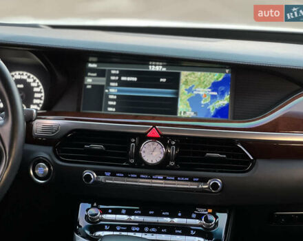 Белый Генезис G90, объемом двигателя 5.04 л и пробегом 177 тыс. км за 34900 $, фото 33 на Automoto.ua