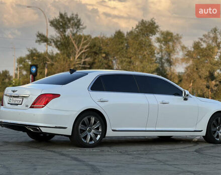 Белый Генезис G90, объемом двигателя 5.04 л и пробегом 177 тыс. км за 34900 $, фото 4 на Automoto.ua