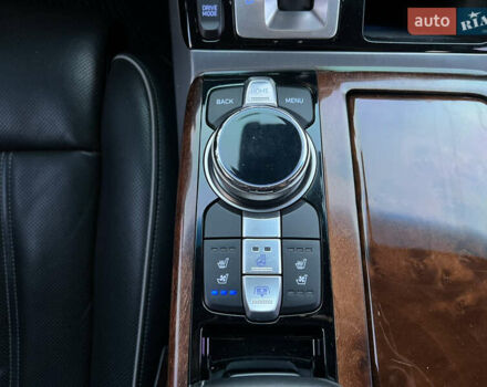 Белый Генезис G90, объемом двигателя 5.04 л и пробегом 177 тыс. км за 34900 $, фото 35 на Automoto.ua
