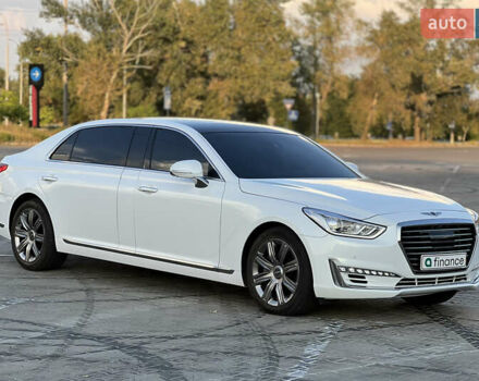 Белый Генезис G90, объемом двигателя 5.04 л и пробегом 177 тыс. км за 34900 $, фото 1 на Automoto.ua