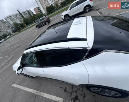Белый Генезис GV60, объемом двигателя 0 л и пробегом 300 тыс. км за 35000 $, фото 18 на Automoto.ua