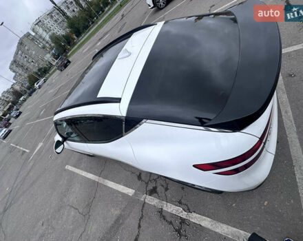 Белый Генезис GV60, объемом двигателя 0 л и пробегом 300 тыс. км за 35000 $, фото 4 на Automoto.ua