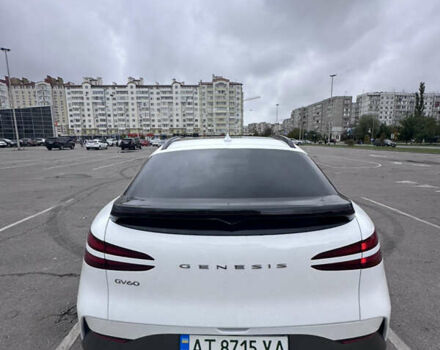 Белый Генезис GV60, объемом двигателя 0 л и пробегом 300 тыс. км за 35000 $, фото 1 на Automoto.ua