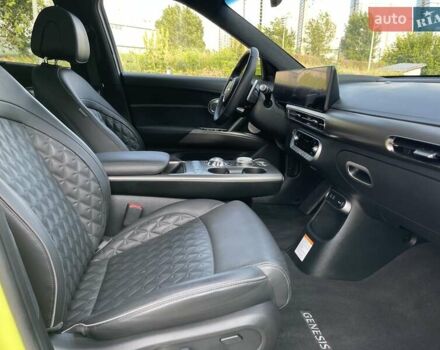 Желтый Генезис GV60, объемом двигателя 0 л и пробегом 12 тыс. км за 29900 $, фото 18 на Automoto.ua