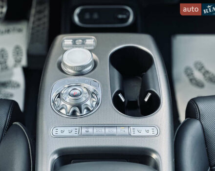 Жовтий Генезис GV60, об'ємом двигуна 0 л та пробігом 14 тис. км за 30999 $, фото 49 на Automoto.ua