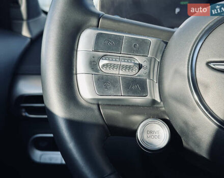 Жовтий Генезис GV60, об'ємом двигуна 0 л та пробігом 14 тис. км за 30999 $, фото 70 на Automoto.ua