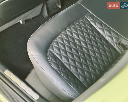 Жовтий Генезис GV60, об'ємом двигуна 0 л та пробігом 14 тис. км за 30999 $, фото 23 на Automoto.ua