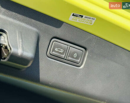 Жовтий Генезис GV60, об'ємом двигуна 0 л та пробігом 14 тис. км за 30999 $, фото 17 на Automoto.ua