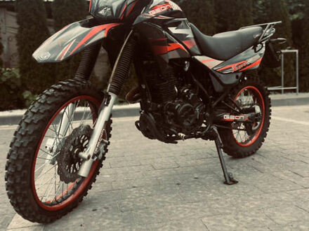 Красный Геон КС-Роад, объемом двигателя 0.2 л и пробегом 290 тыс. км за 1447 $, фото 1 на Automoto.ua