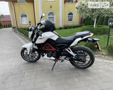 Белый Геон Benelli TNT250, объемом двигателя 0.25 л и пробегом 18 тыс. км за 2300 $, фото 1 на Automoto.ua