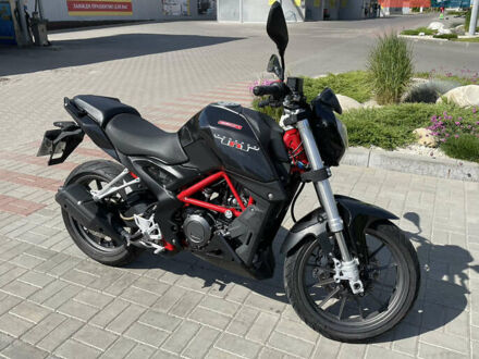 Геон Benelli TNT250 2016 у Броварах на Automoto.ua Чорний Геон Benelli TNT250, об'ємом двигуна 0.25 л та пробігом 5 тис. км за 2000 $, фото 1 на Automoto.ua