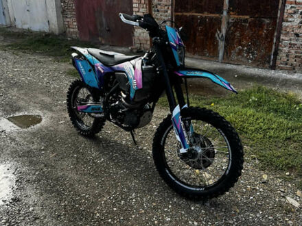 Черный Геон Dakar GNS 300, объемом двигателя 0.3 л и пробегом 2 тыс. км за 2400 $, фото 1 на Automoto.ua