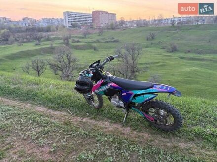 Геон Dakar GNS 300 2024 в Славянске на Automoto.ua Черный Геон Dakar GNS 300, объемом двигателя 0.28 л и пробегом 1 тыс. км за 2400 $, фото 1 на Automoto.ua