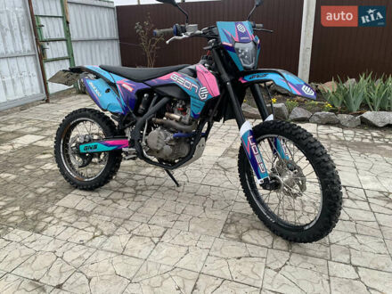 Геон Dakar GNS 300 2022 у Миргороде на Automoto.ua Геон Dakar GNS 300, об'ємом двигуна 0.3 л та пробігом 3 тис. км за 2200 $, фото 1 на Automoto.ua