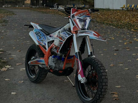 Геон GNX 300 NB Motard 2024 у Чернівцях на Automoto.ua Білий Геон GNX 300 NB Motard, об'ємом двигуна 0.28 л та пробігом 3 тис. км за 2850 $, фото 1 на Automoto.ua