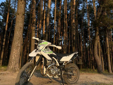 Геон Terra-X 250 Road 2021 в Калиновке на Automoto.ua Белый Геон Terra-X 250 Road, объемом двигателя 0.25 л и пробегом 18 тыс. км за 1300 $, фото 1 на Automoto.ua