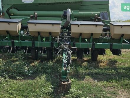 Грейт Плейнс YP 825, объемом двигателя 0 л и пробегом 0 тыс. км за 33000 $, фото 1 на Automoto.ua