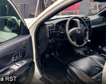 Белый Грейт Вол Хавал Х3, объемом двигателя 2.4 л и пробегом 166 тыс. км за 4000 $, фото 8 на Automoto.ua