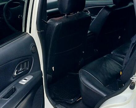 Белый Грейт Вол Хавал Х3, объемом двигателя 2.4 л и пробегом 166 тыс. км за 4000 $, фото 9 на Automoto.ua