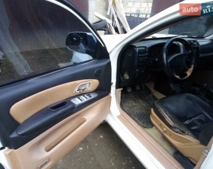 Білий Грейт Вол Hover, об'ємом двигуна 2.4 л та пробігом 192 тис. км за 4400 $, фото 4 на Automoto.ua