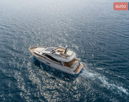 Гринлайн 48, объемом двигателя 0 л и пробегом 0 тыс. км за 901931 $, фото 7 на Automoto.ua