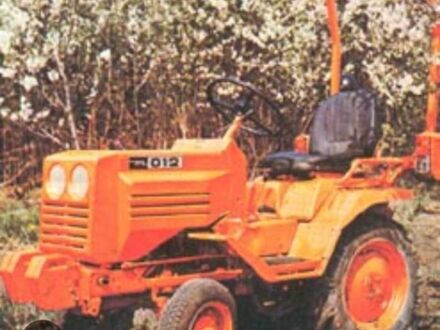 ХТЗ Т-012 1991 в Путивле на Automoto.ua Красный ХТЗ Т-012, объемом двигателя 1.6 л и пробегом 100 тыс. км за 1322 $, фото 1 на Automoto.ua
