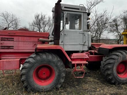 ХТЗ Т-150к 1992 в Сквира на Automoto.ua Красный ХТЗ Т-150к, объемом двигателя 0 л и пробегом 100 тыс. км за 10000 $, фото 1 на Automoto.ua