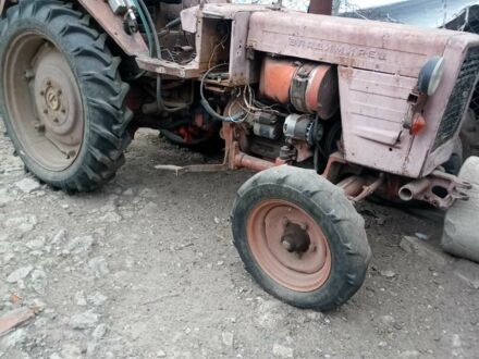 ХТЗ Т-25 1980 у Бериславе на Automoto.ua Червоний ХТЗ Т-25, об'ємом двигуна 1.5 л та пробігом 100 тис. км за 2100 $, фото 1 на Automoto.ua