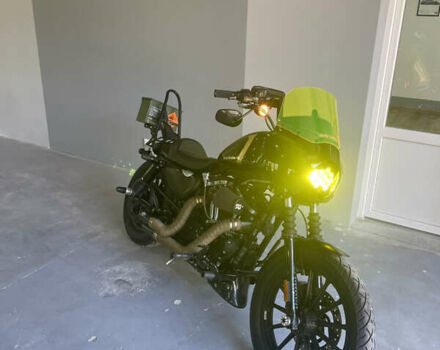 Черный Харлей-Дэвидсон 883 Iron, объемом двигателя 1.2 л и пробегом 2 тыс. км за 9999 $, фото 1 на Automoto.ua