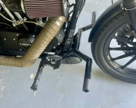 Черный Харлей-Дэвидсон 883 Iron, объемом двигателя 1.2 л и пробегом 2 тыс. км за 9999 $, фото 3 на Automoto.ua