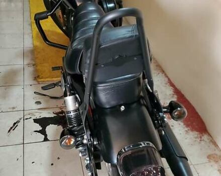 Черный Харлей-Дэвидсон 883 Iron, объемом двигателя 0.9 л и пробегом 12 тыс. км за 8500 $, фото 4 на Automoto.ua