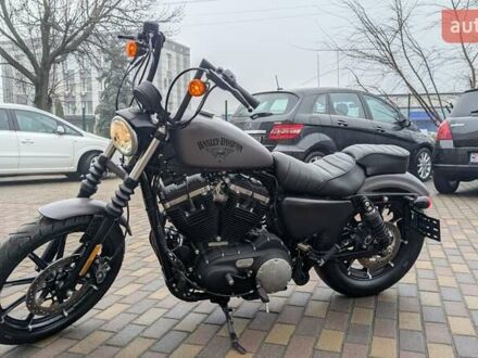 Черный Харлей-Дэвидсон 883 Iron, объемом двигателя 0.88 л и пробегом 7 тыс. км за 8499 $, фото 1 на Automoto.ua